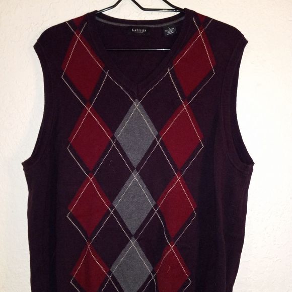Van Heusen Classic Izod Vest - Picture 1 of 6
